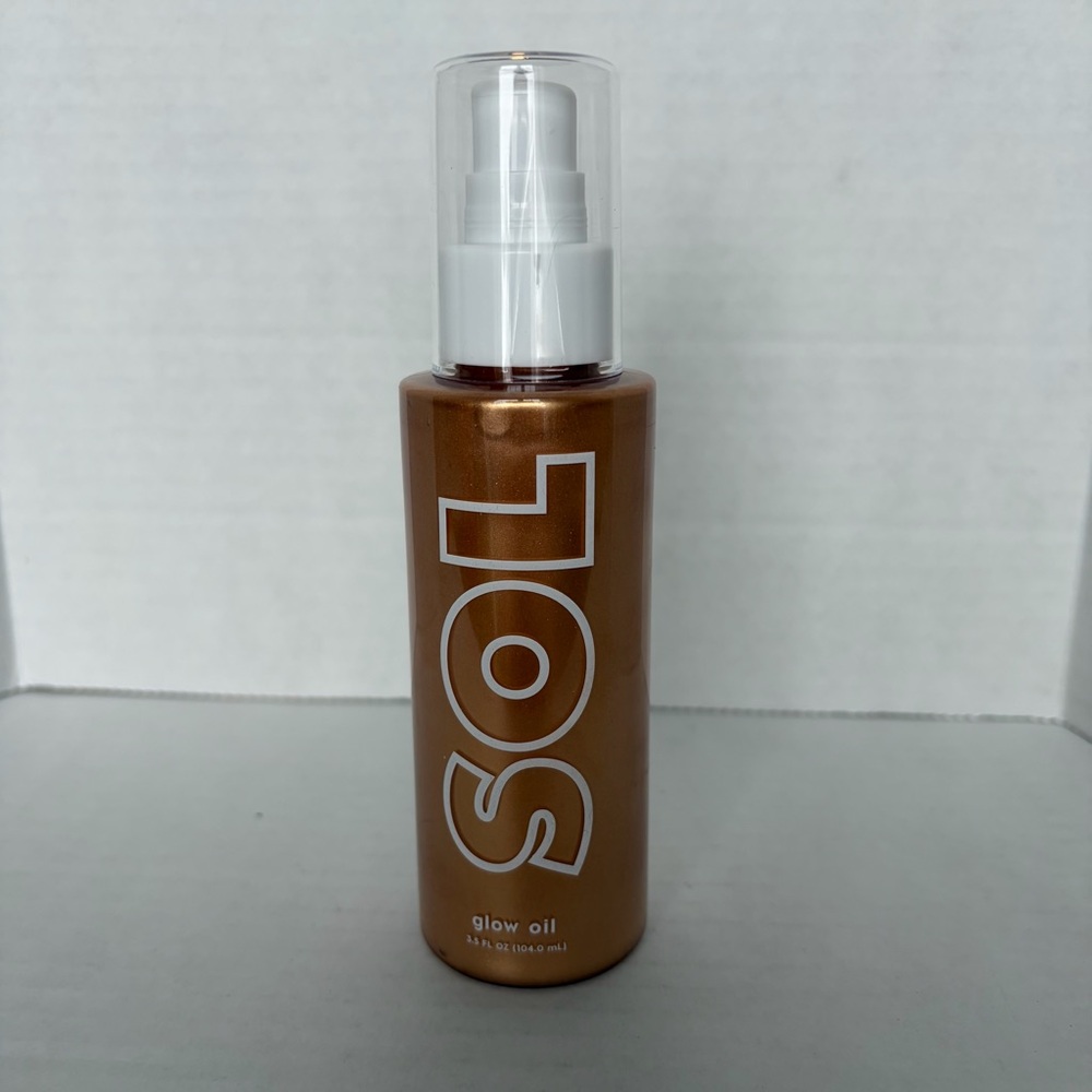 NIB Sol Body Glow Oil in Shade Golden 3.5 oz Tan Summer Vacation Beach Vegan